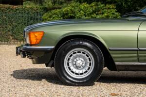 Image 12/50 de Mercedes-Benz 280 SLC (1976)