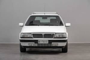 Image 3/28 of Lancia Thema Station Wagon 16V (1991)