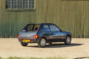 Imagen 34/50 de Peugeot 205 GTi 1.6 (1989)