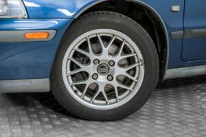 Image 4/29 of Volvo V40 2.0 16V (1999)