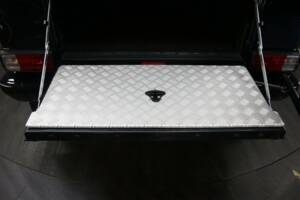 Imagen 46/50 de Mercedes-Benz G 500 (SWB) (2006)