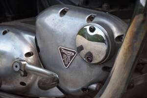 Image 34/38 of Triumph DUMMY (1968)