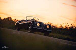 Image 2/20 of Jaguar XK 120 OTS (1950)