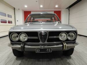 Bild 2/14 von Alfa Romeo 1750 Spider Veloce (1972)