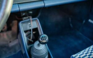 Image 31/36 of Porsche 911 Carrera 3.2 (1984)