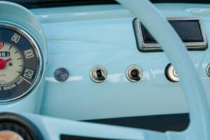 Image 14/29 of FIAT Ghia 500 Jolly (1970)