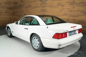 Image 14/19 de Mercedes-Benz SL 320 (1996)