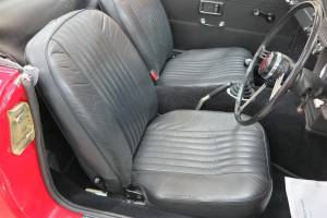 Image 10/12 of MG MGC (1969)