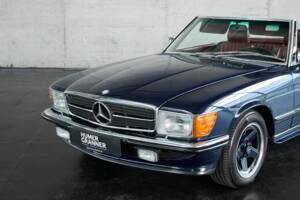 Image 3/50 de Mercedes-Benz 420 SL (1988)