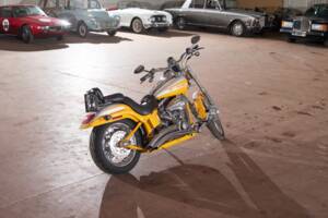 Immagine 6/13 di Harley-Davidson FXSTD-SE2 Screamin’ Eagle Softail Deuce CVO (2004)