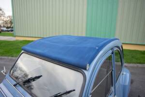 Image 21/38 de Citroën 2 CV 6 (1988)