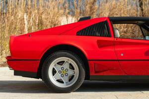 Image 29/50 of Ferrari 208 GTS Turbo (1986)