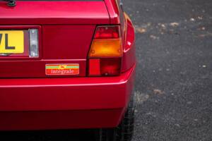 Image 17/50 of Lancia Delta HF Integrale Evoluzione II (1995)