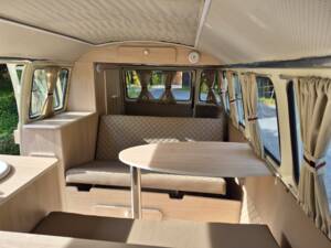 Image 27/30 de Volkswagen T2 Brasil Camper (1982)