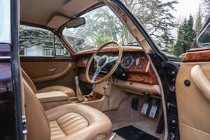 Imagen 41/50 de Jaguar Mk II 3.8 (2004)