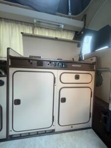 Bild 29/50 von Volkswagen T3 Westfalia Joker 1.6 TD (1982)