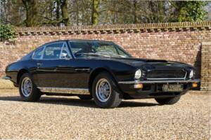 Image 22/50 of Aston Martin DBS V8 (1972)