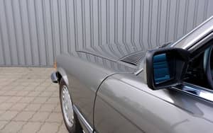 Image 64/96 of Mercedes-Benz 560 SL (1987)