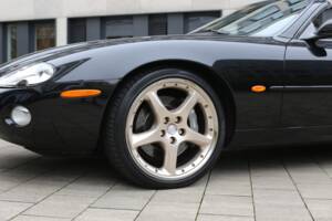 Immagine 6/45 di Jaguar XKR (2001)