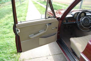 Image 38/58 of Mercedes-Benz 280 SE (1968)