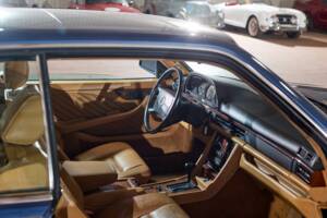 Bild 30/42 von Mercedes-Benz 560 SEC (1991)