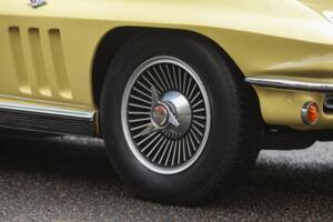 Bild 17/50 von Chevrolet Corvette Sting Ray Convertible (1966)