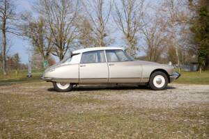 Image 8/28 of Citroën ID 19 (1966)