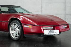 Imagen 24/50 de Chevrolet Corvette Convertible (1990)