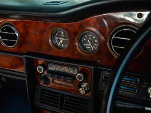 Image 19/36 de Rolls-Royce Silver Shadow II (1980)