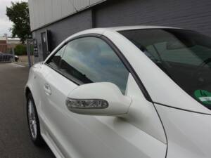 Image 20/97 de Mercedes-Benz SL 55 AMG (2003)