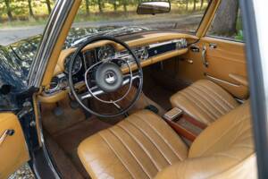 Image 28/50 de Mercedes-Benz 280 SL (1969)