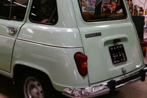 Image 24/33 de Renault R 4 TL (1981)