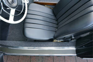 Image 32/50 of Mercedes-Benz 230 SL (1966)