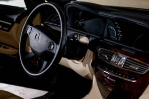 Bild 11/34 von Mercedes-Benz CL 500 4MATIC (2008)