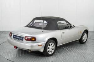 Immagine 48/50 di Mazda MX-5 1.6 (1995)