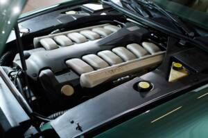 Bild 18/34 von Aston Martin DB 7 Vantage (2000)