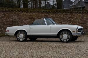 Bild 27/50 von Mercedes-Benz 280 SL (1970)