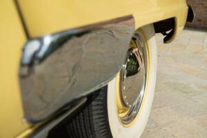 Image 22/50 of Studebaker Champion Regal DeLuxe Convertible (1950)