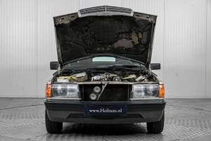 Image 30/50 of Mercedes-Benz 190 D (1986)