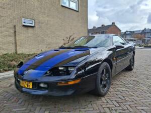 Bild 3/8 von Chevrolet Camaro IROC-Z 350 (1997)
