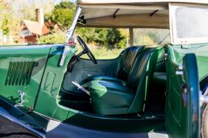 Image 11/50 of Morris Eight (1937)