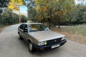 Image 3/57 of Volkswagen Passat 2.0 (1987)