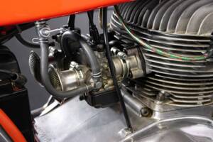 Image 42/50 of MV Agusta 350 S (1972)