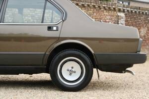 Afbeelding 49/50 van Alfa Romeo Alfetta 2.0 (1984)