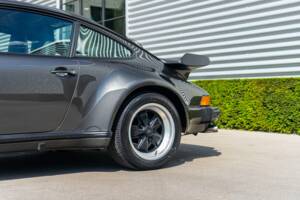 Imagen 7/33 de Porsche 911 Turbo 3.3 (1989)