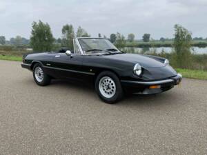 Image 1/8 of Alfa Romeo 1.6 Spider (1986)