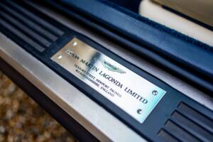 Image 34/50 of Aston Martin Virage Volante (1997)