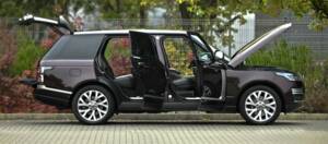Bild 23/50 von Land Rover Range Rover Autobiography SDV8 (2018)