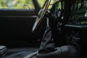 Image 48/50 de Jaguar E-Type (1968)