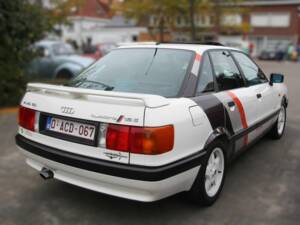 Bild 8/8 von Audi 80 - 1.8E (1987)